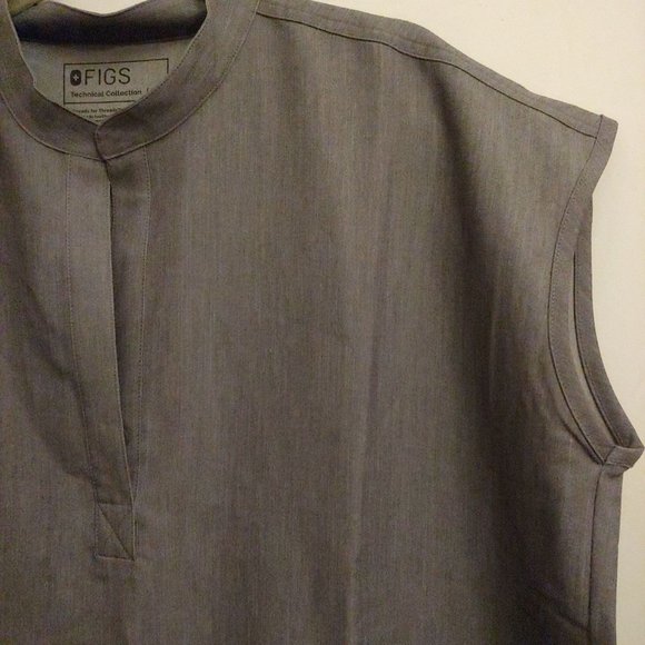 Figs Rafaela technical collection oversized gray Scrub Top - Picture 3 of 12